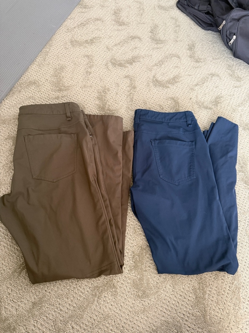 Men’s Lululemon ABC pants - Olive Green / Navy Blue 33